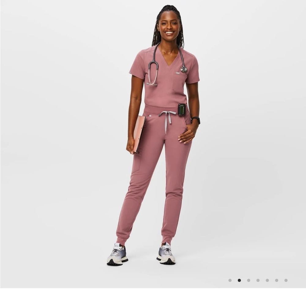 Figs Mauve Zamora Joggers & Catarina 1 Pocket Scrub Top